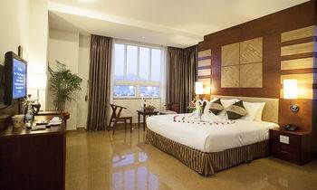 Vian Hotel 3*