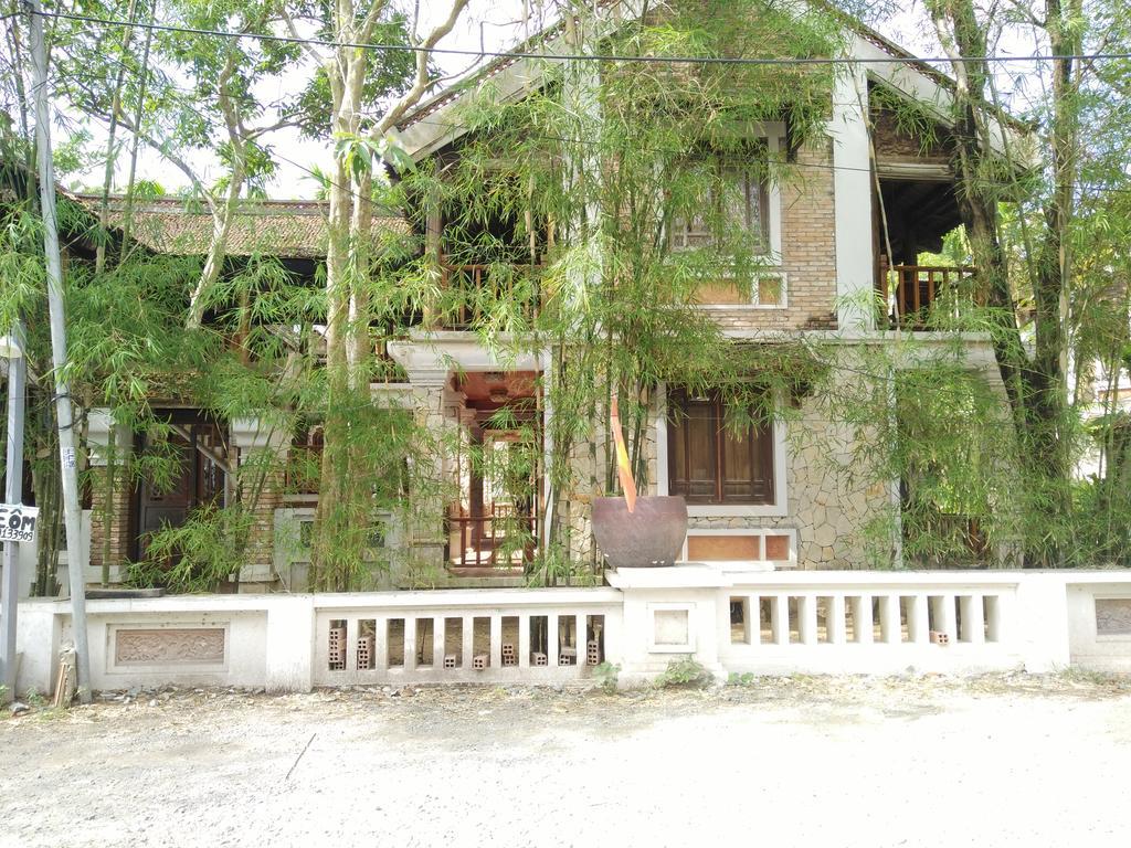 Resort Song Xanh Bungalow 2*
