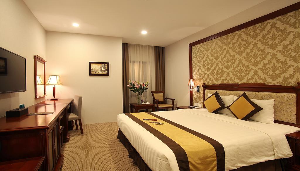 Western Hotel 4*