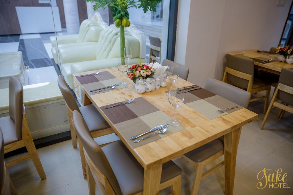 Sake Khách sạn 3*