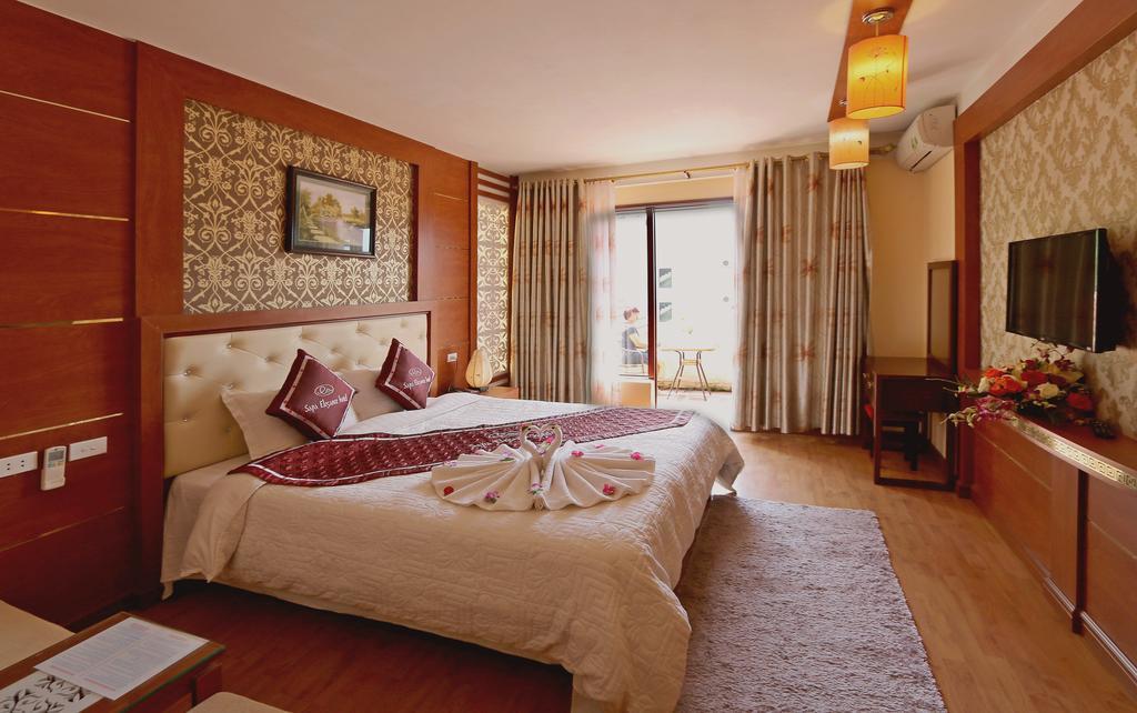 Elegance Hotel