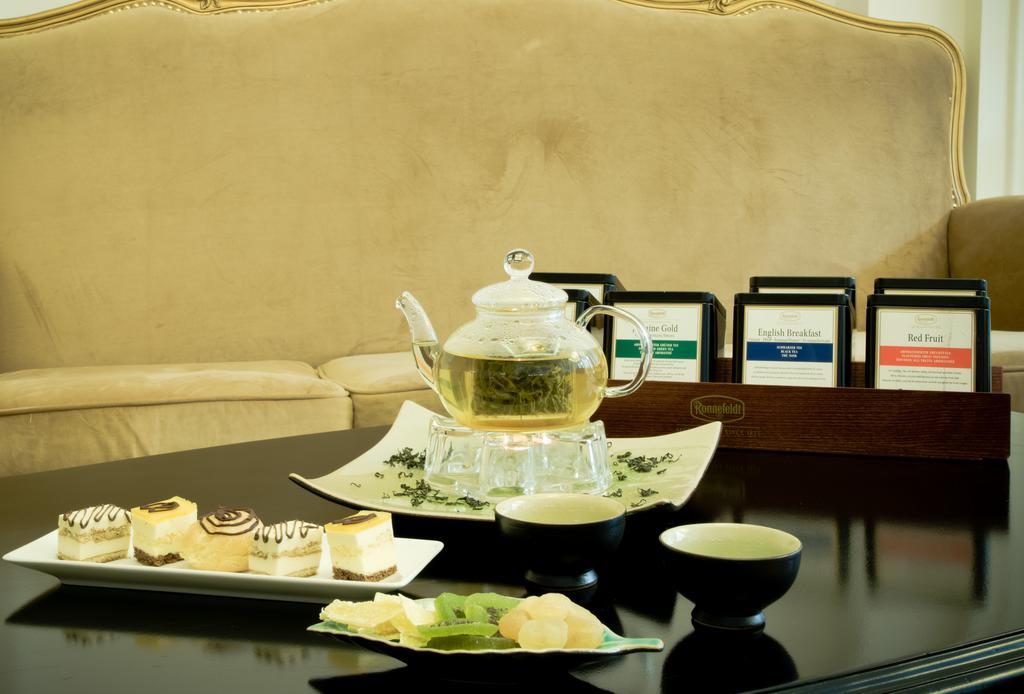 Khách sạn A&em Signature 4*
