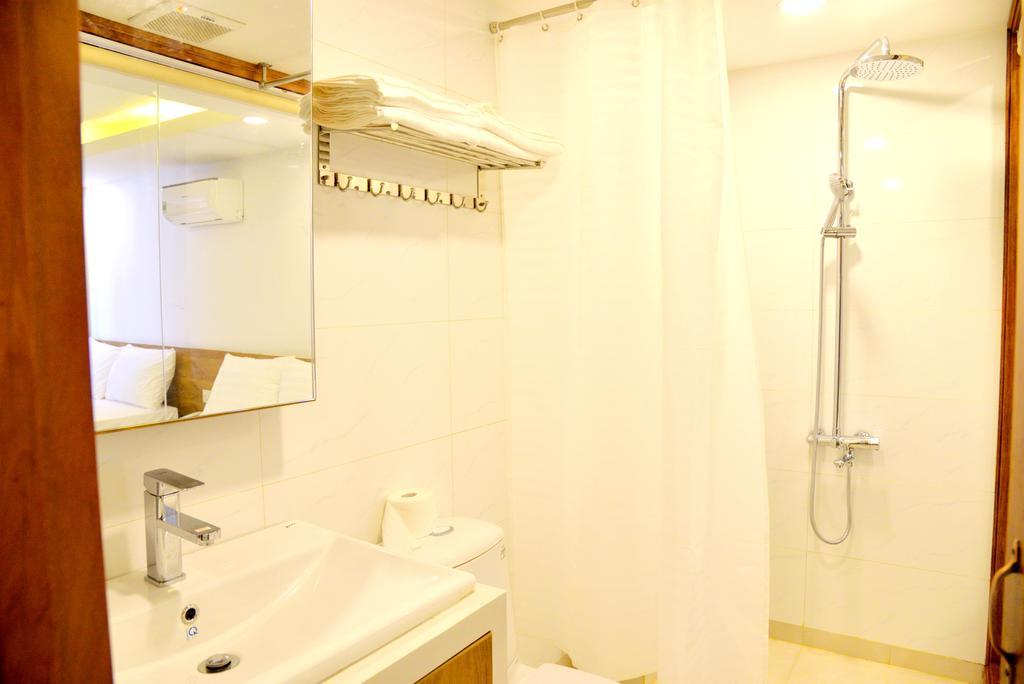 New Century Hotel 2*
