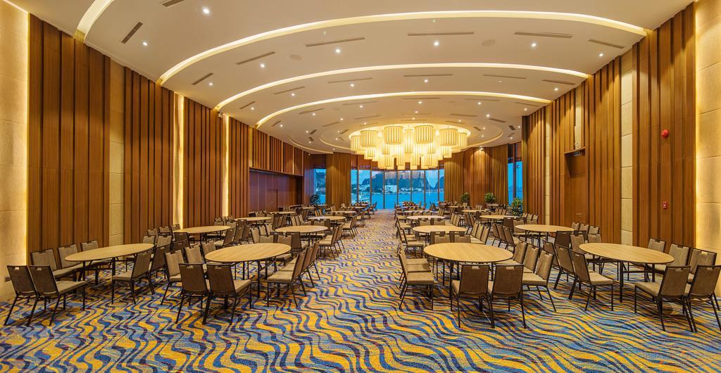 Wyndham Legend Halong Ha Long