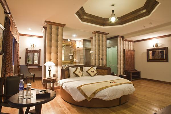 Seventeen Saloon 3*