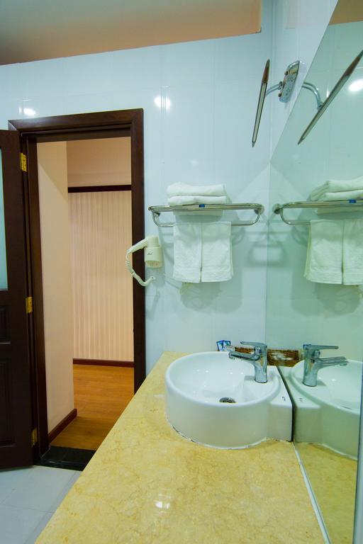 Hung Tuyen Hotel 2*