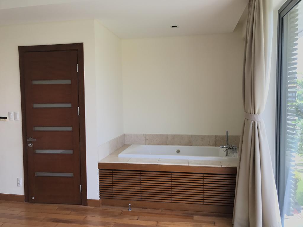 3 Bedrooms With Private Pool *