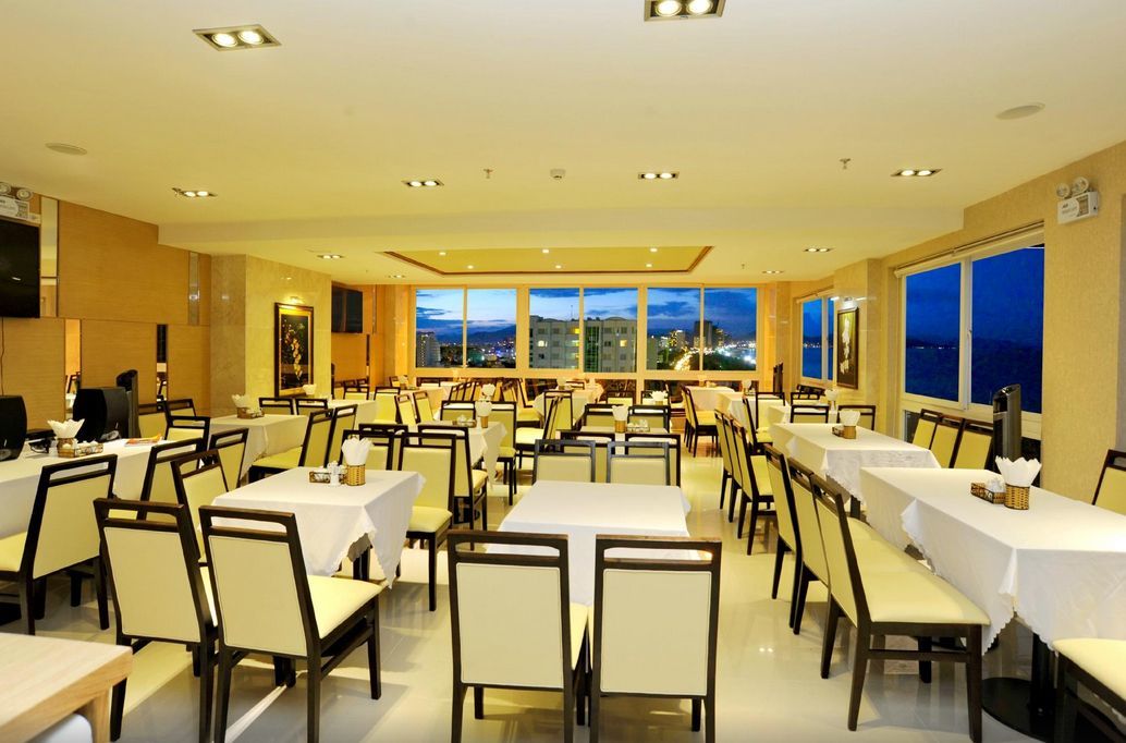 Hotel Dendro Beachfront 3*