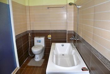 Shena Hotel 2*