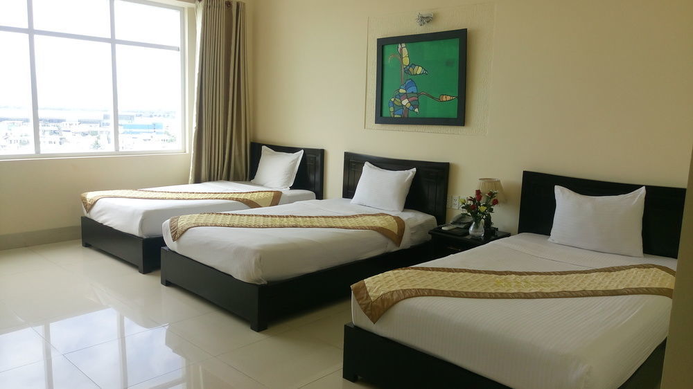 Queen Hotel 3*