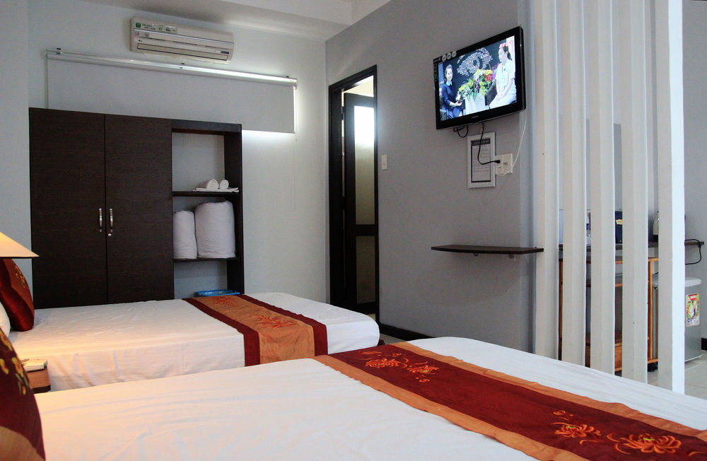 Quan Quan Hotel 2*