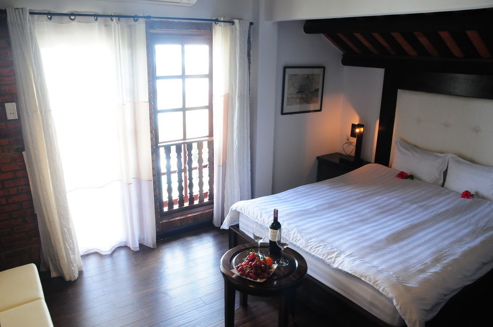 Calm House Hotel Hoi An 1 2*