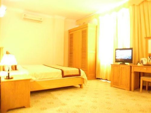 Hotel Golden Halong