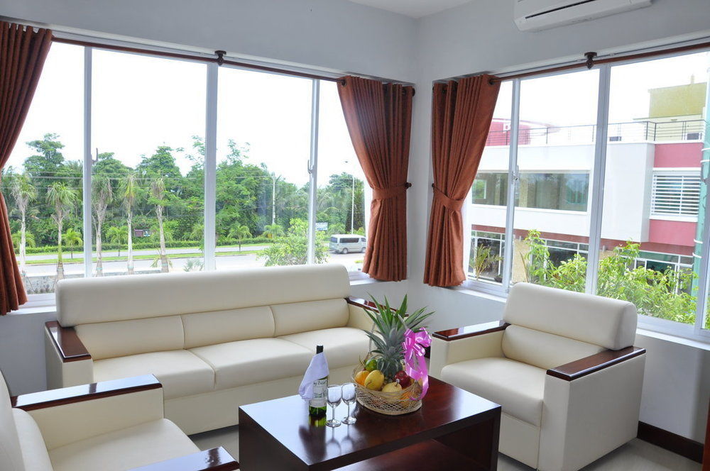 Hòa Bình Khách sạn