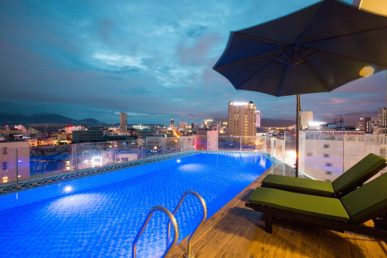 & Hotel