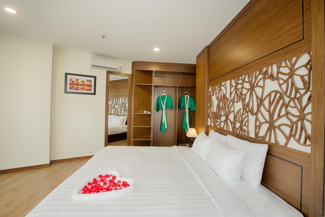 & Hotel