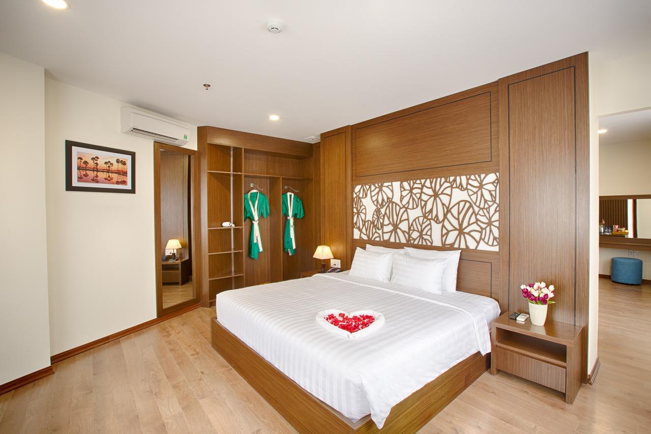 & Hotel