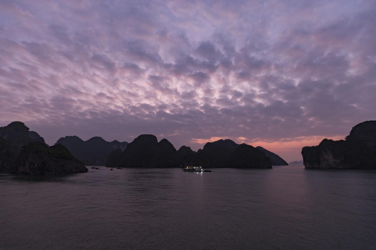 Halong Paloma Cruise 4* Ha Long
