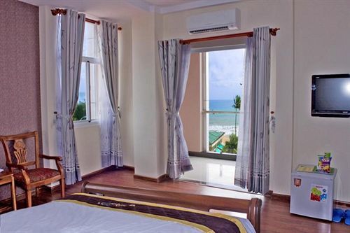 Luxury Hotel