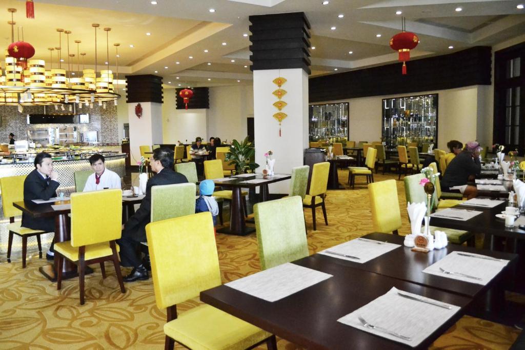 Royal Halong 4*