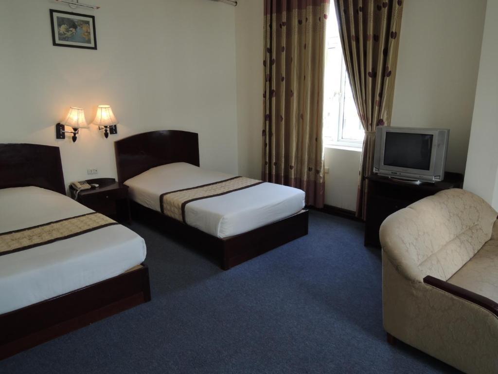Bach Dang Hotel