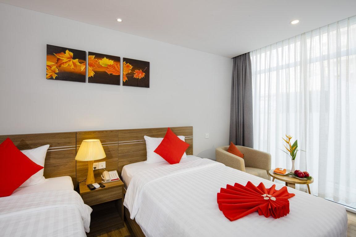 Maple Leaf & Nha Trang