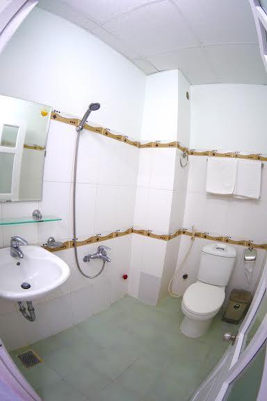 Sea Moon Khách sạn 2*