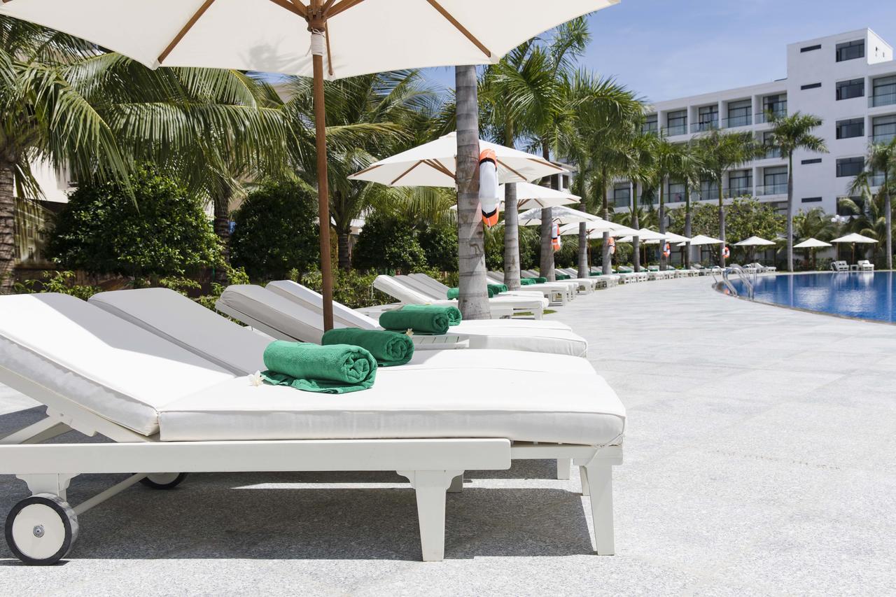 Diamond Bay Condotel