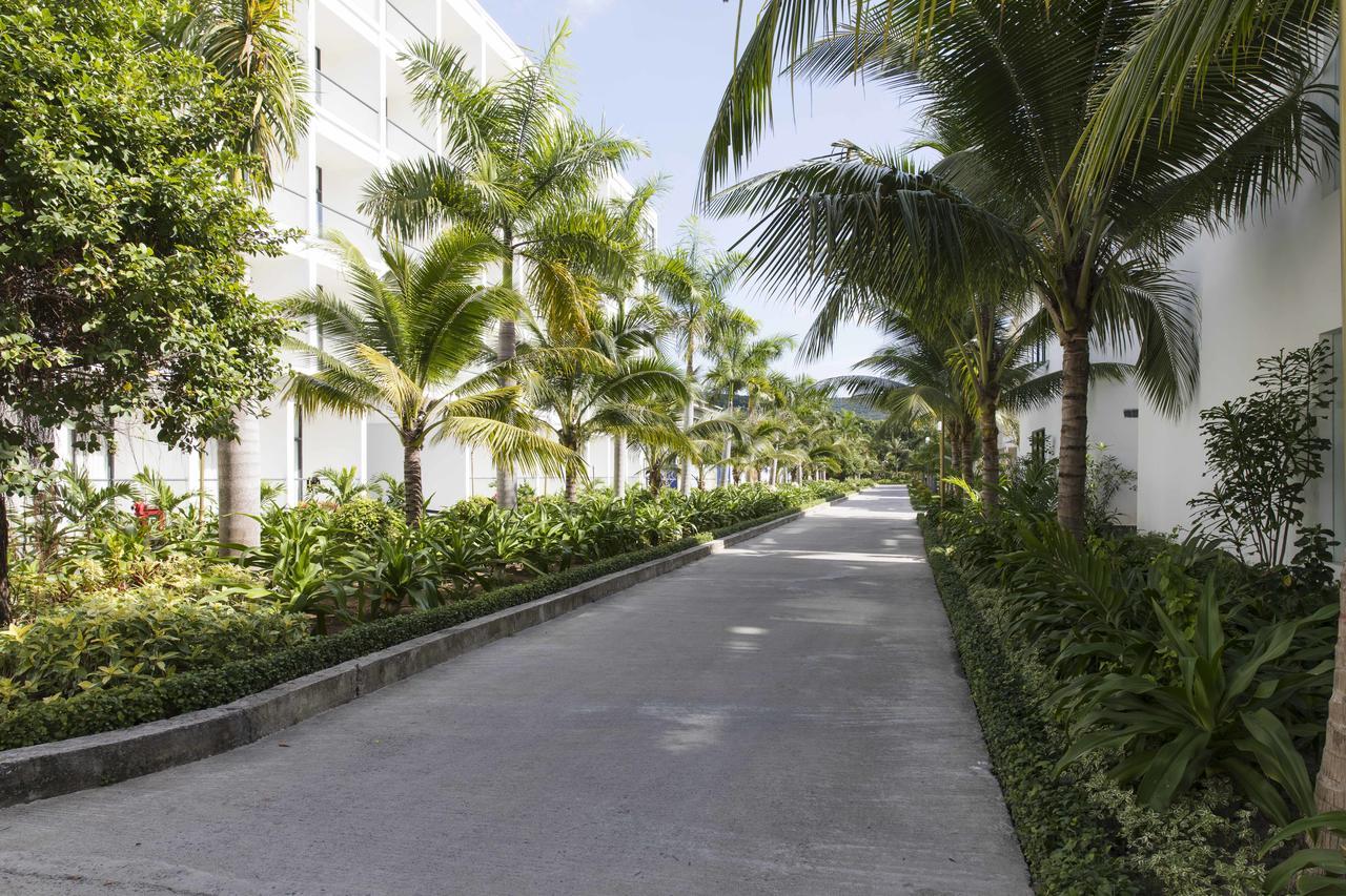 Diamond Bay Condotel