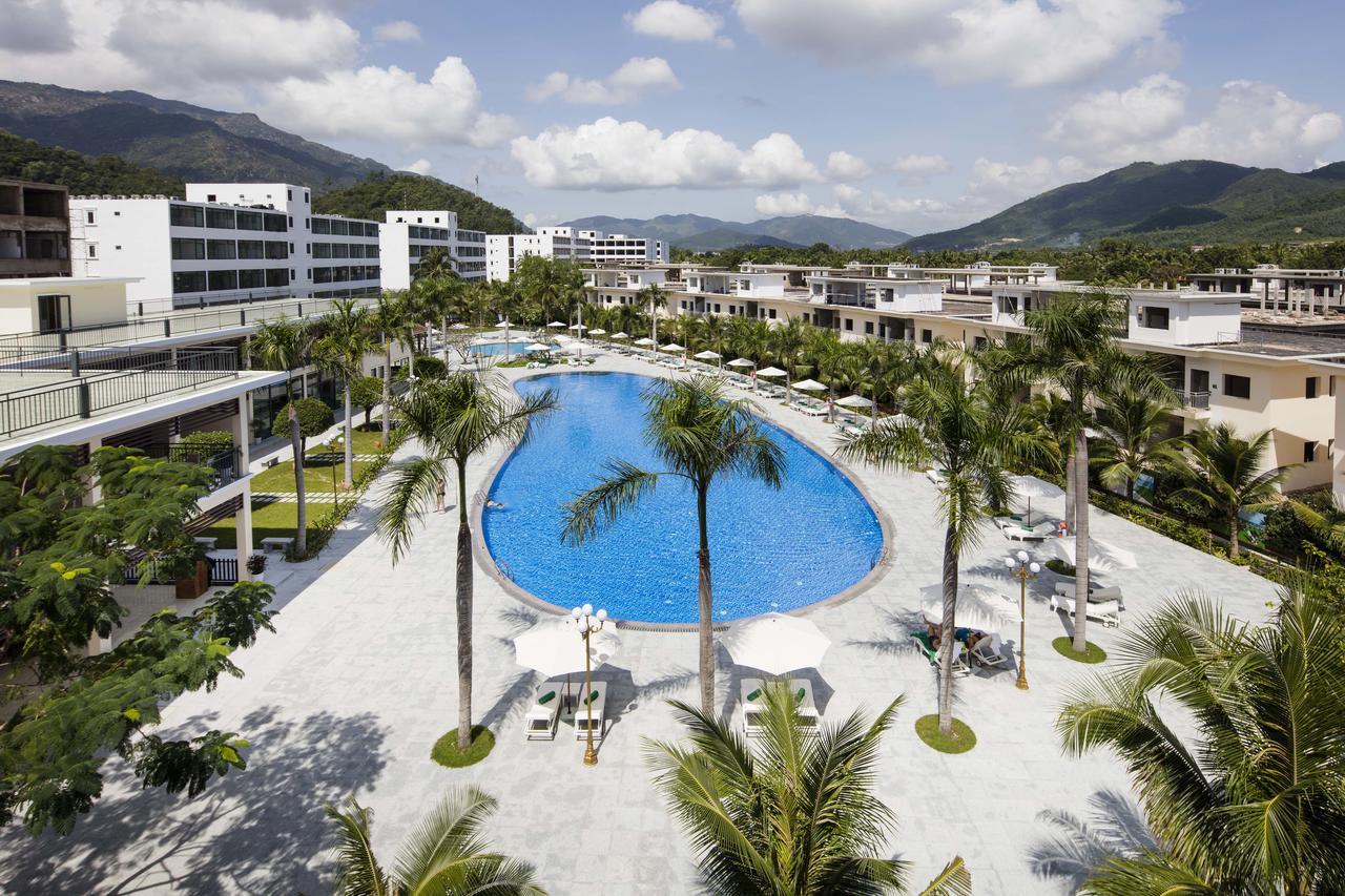 Diamond Bay Condotel