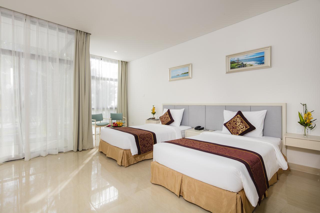 Diamond Bay Condotel