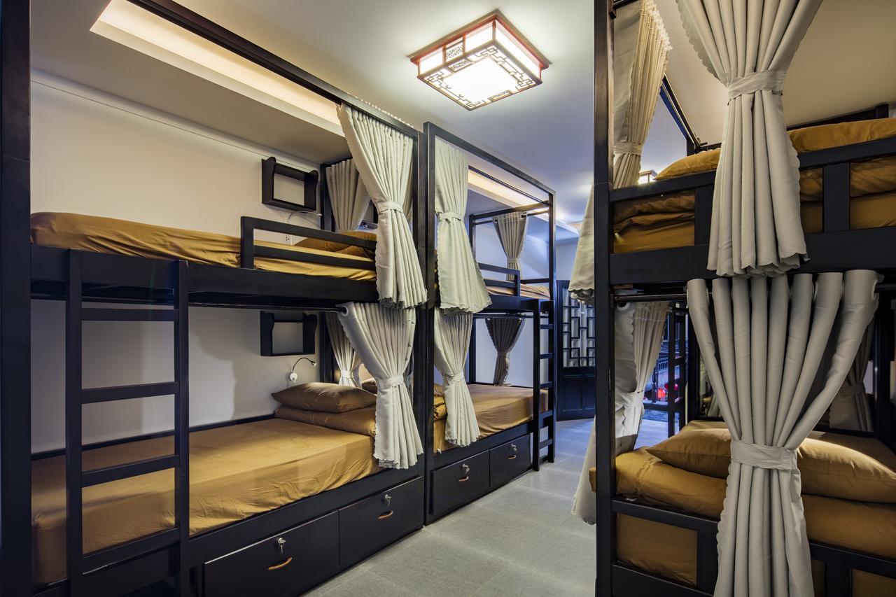 Hostel Phu House *