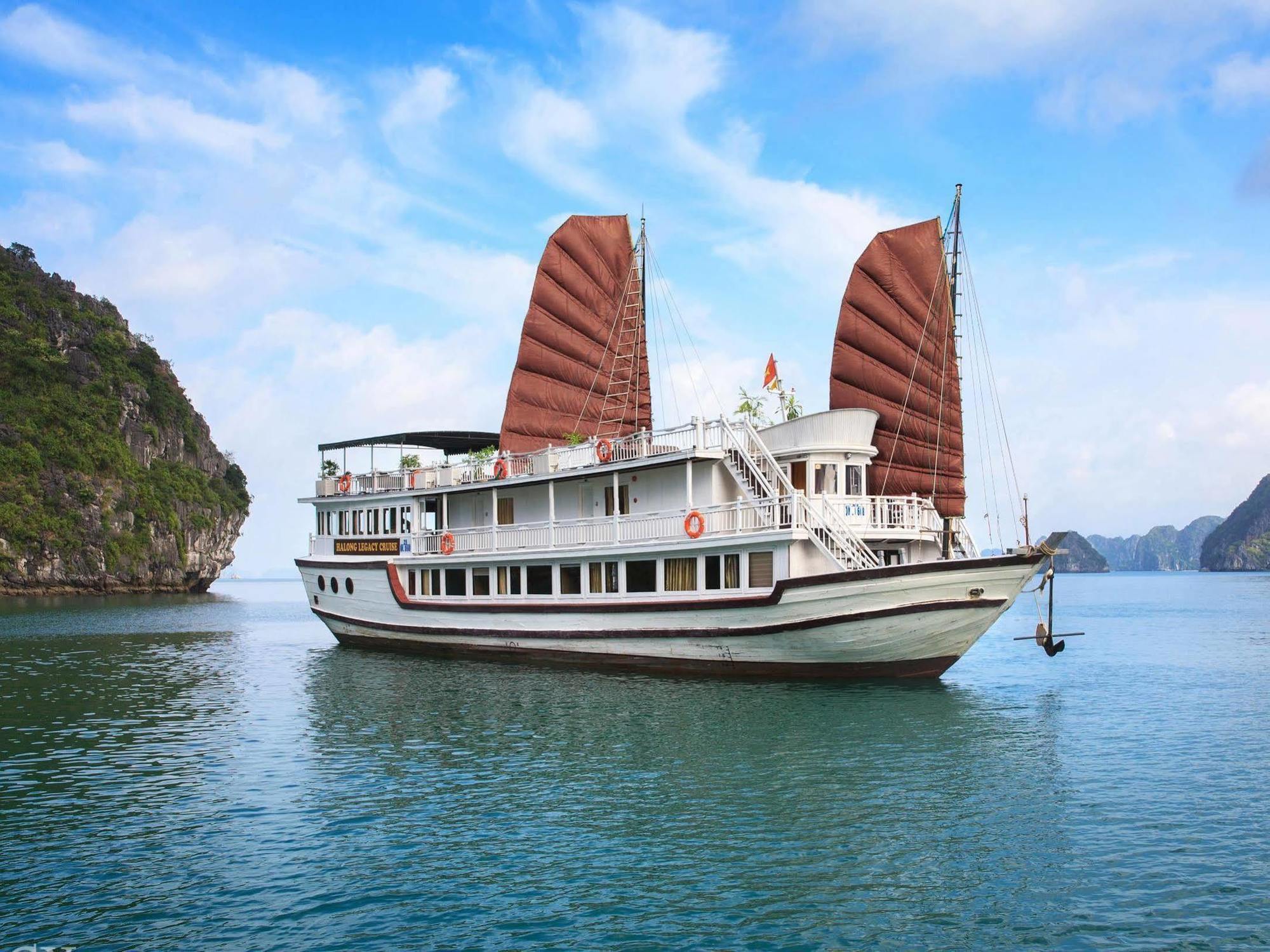 Hotel Halong Legacy Cruise 3*