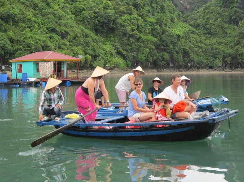 Halong Legacy Cruise Hotel 3*