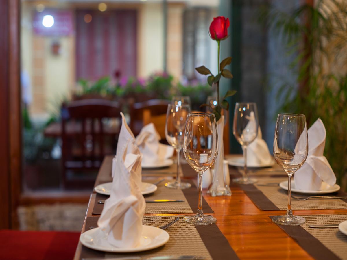 Khách sạn Centre 3*