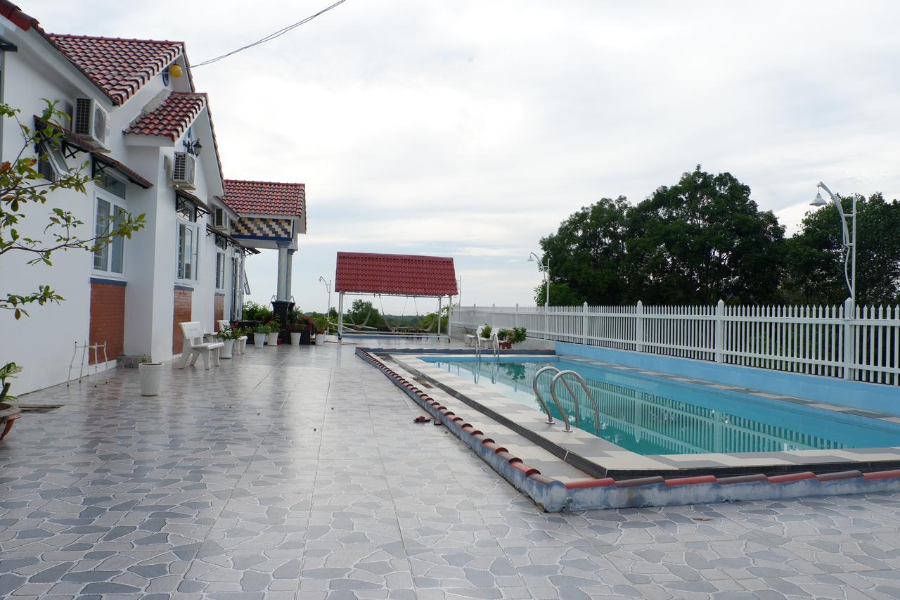 Hanh Mai Hotel 3*