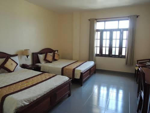 Bien Xanh Hotel