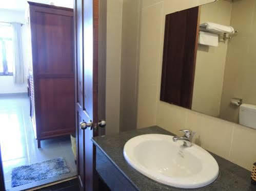 Bien Xanh Hotel 2*
