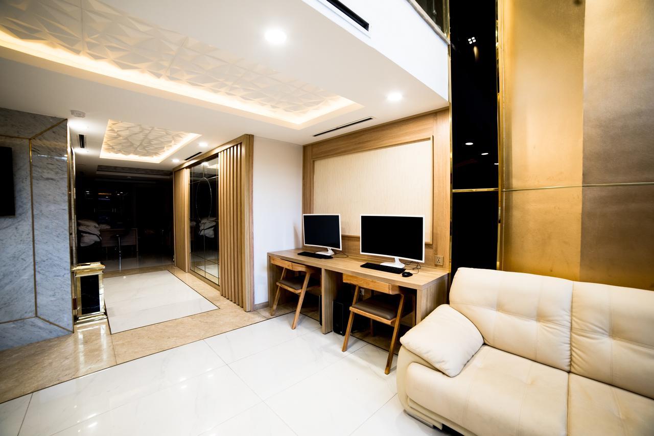 Ruby Hotel