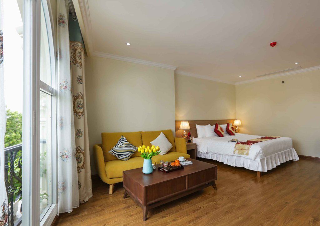 Silk Queen Grand Khách sạn 5*