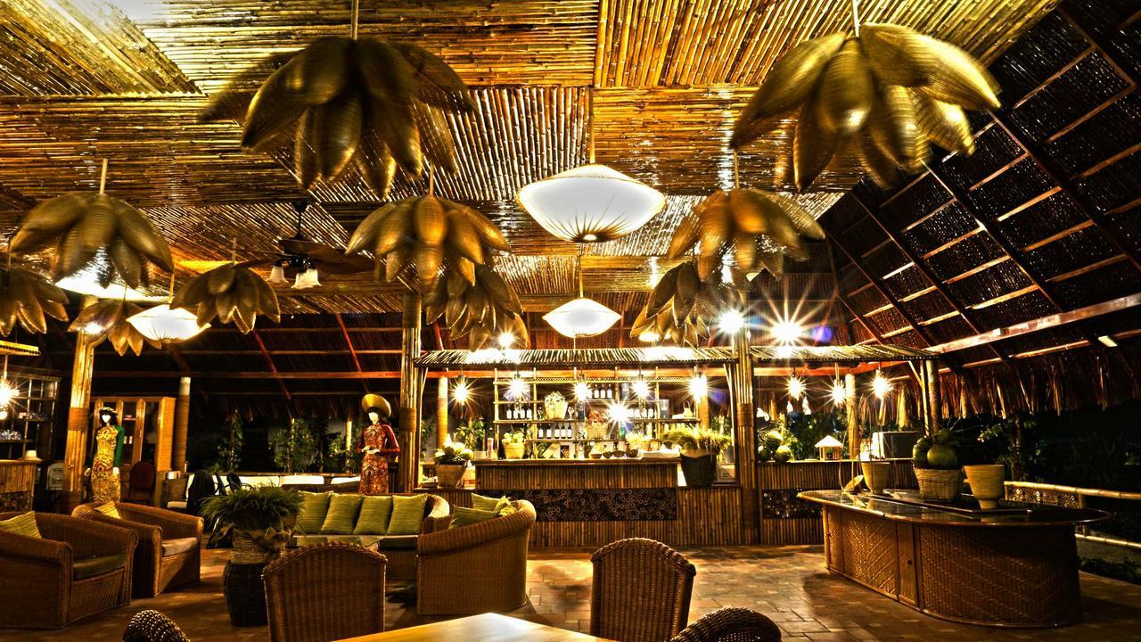 The Light Coral Island 3* Dam Mon