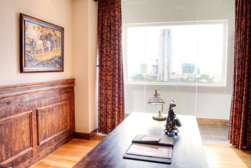 Seventeen Saloon 3* Da Nang