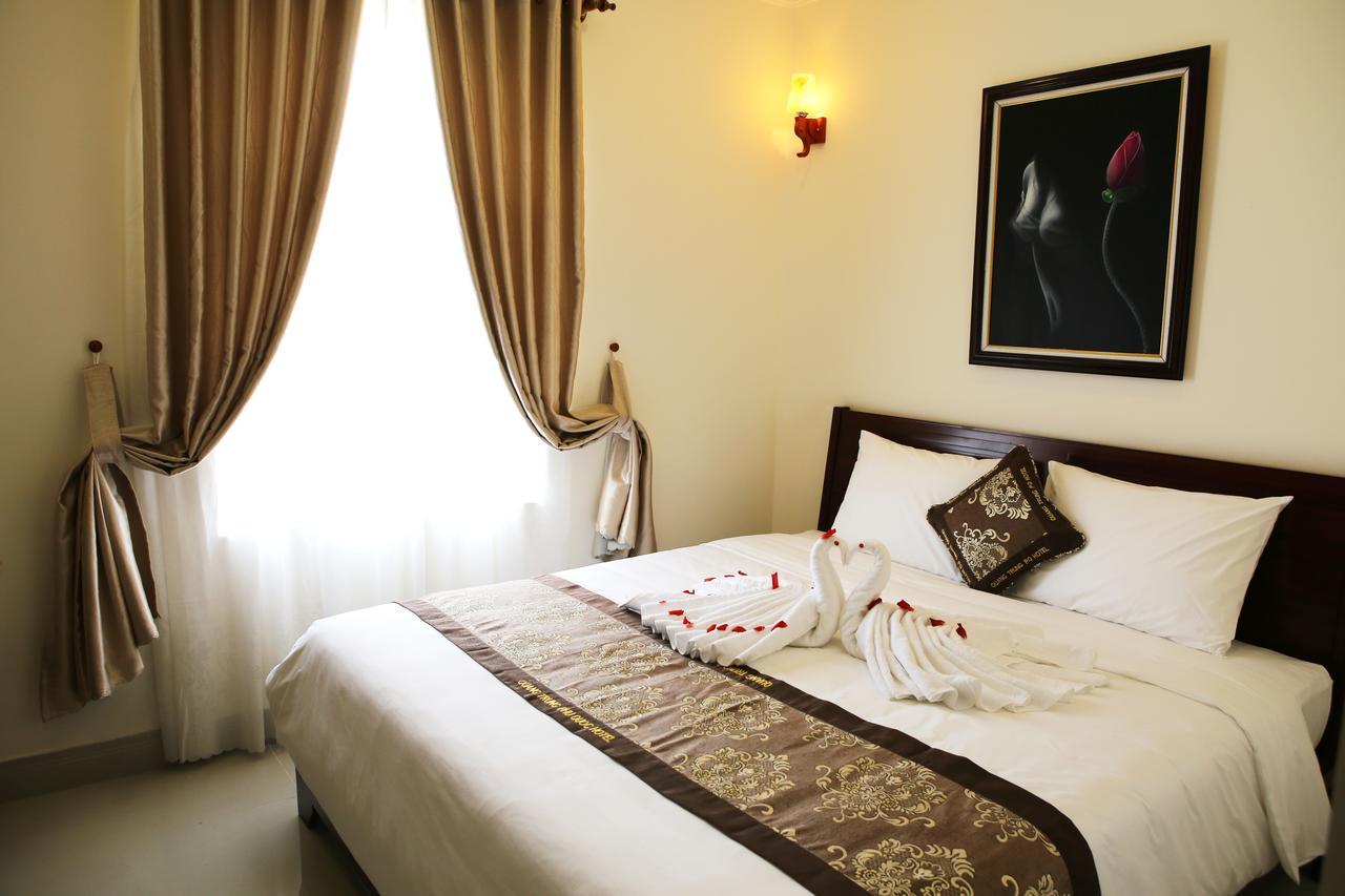 Hotel Quang Trung *