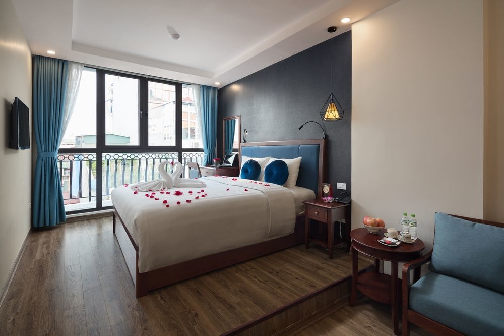 Hotel Serene Boutique & 4*