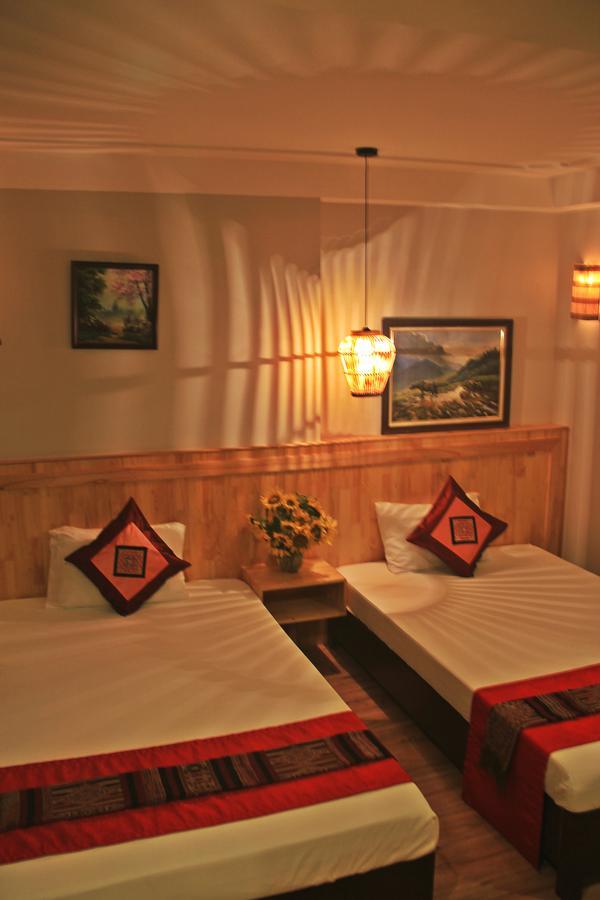 Khách sạn Aroma 2*