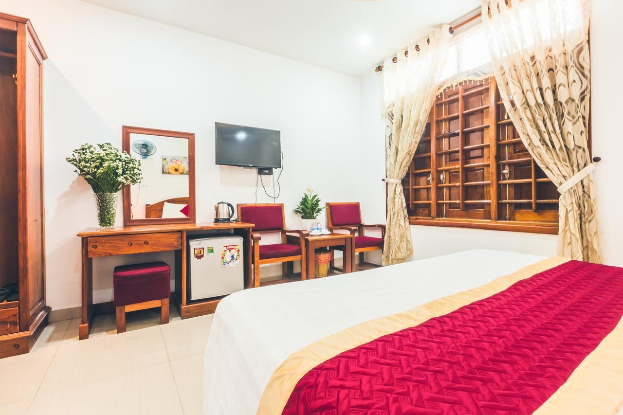 San San Hotel