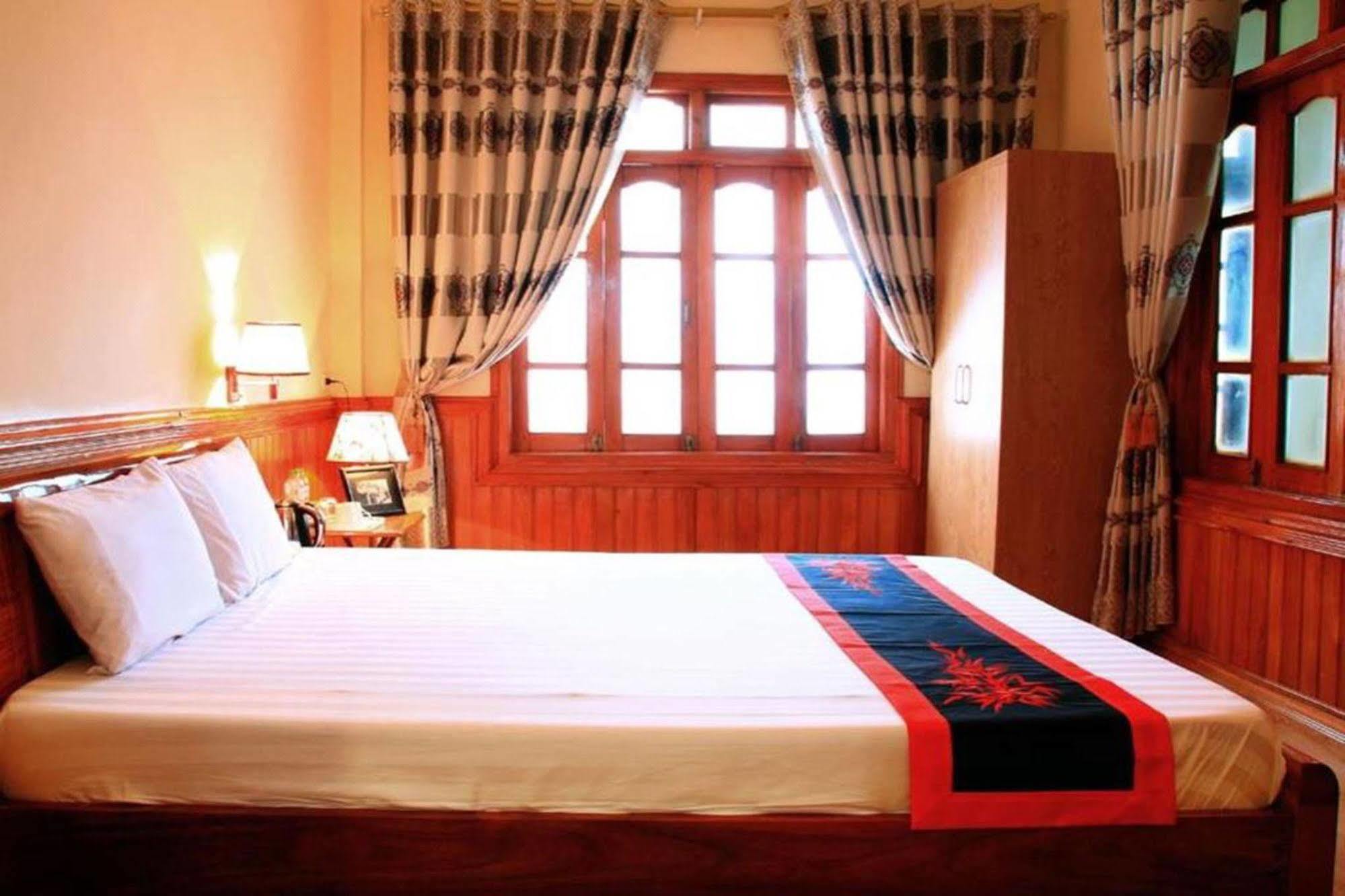 Hotel Elysian 2*