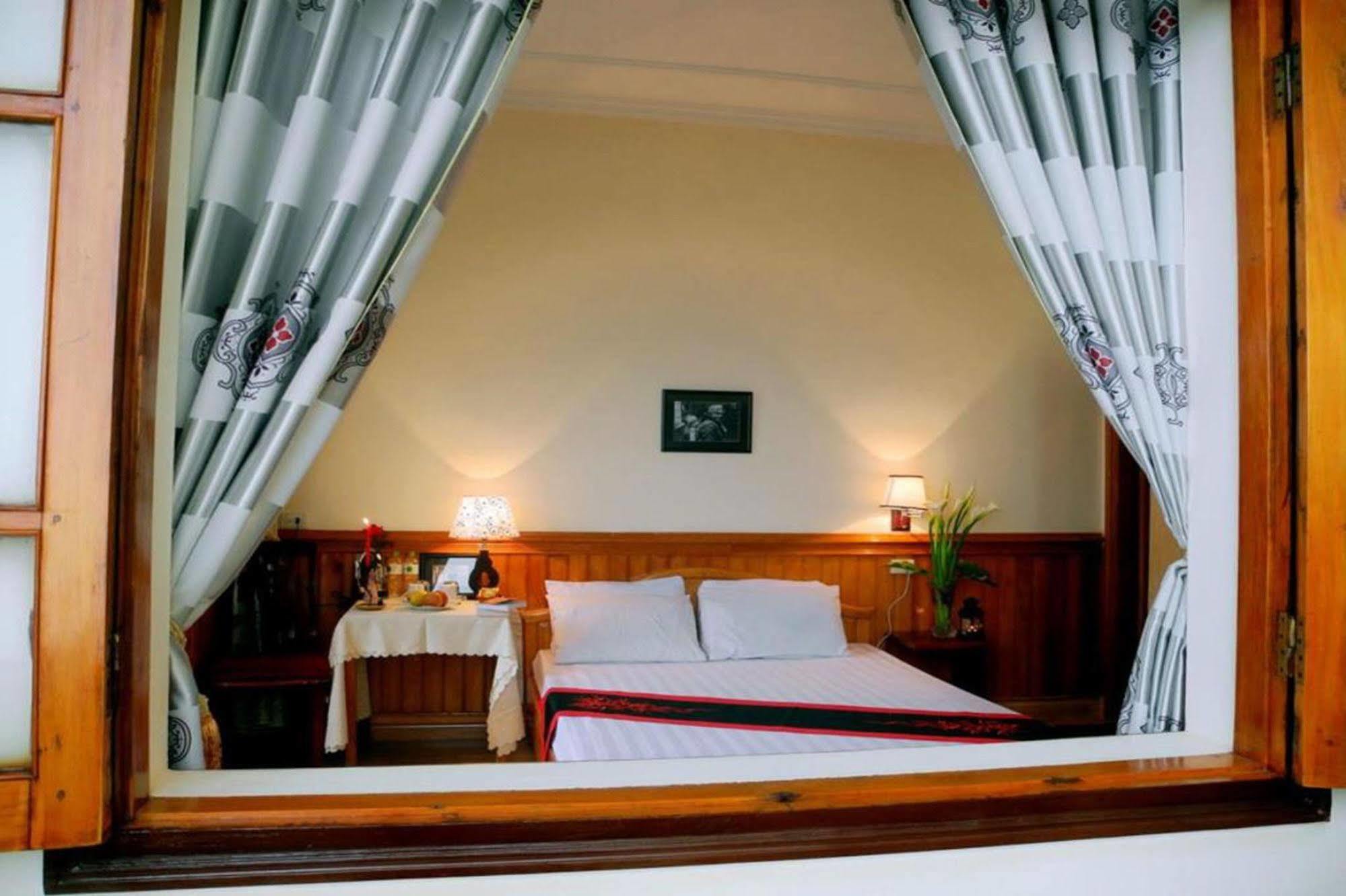 Hotel Elysian