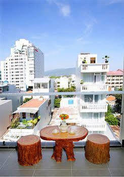 Cr Hotel
