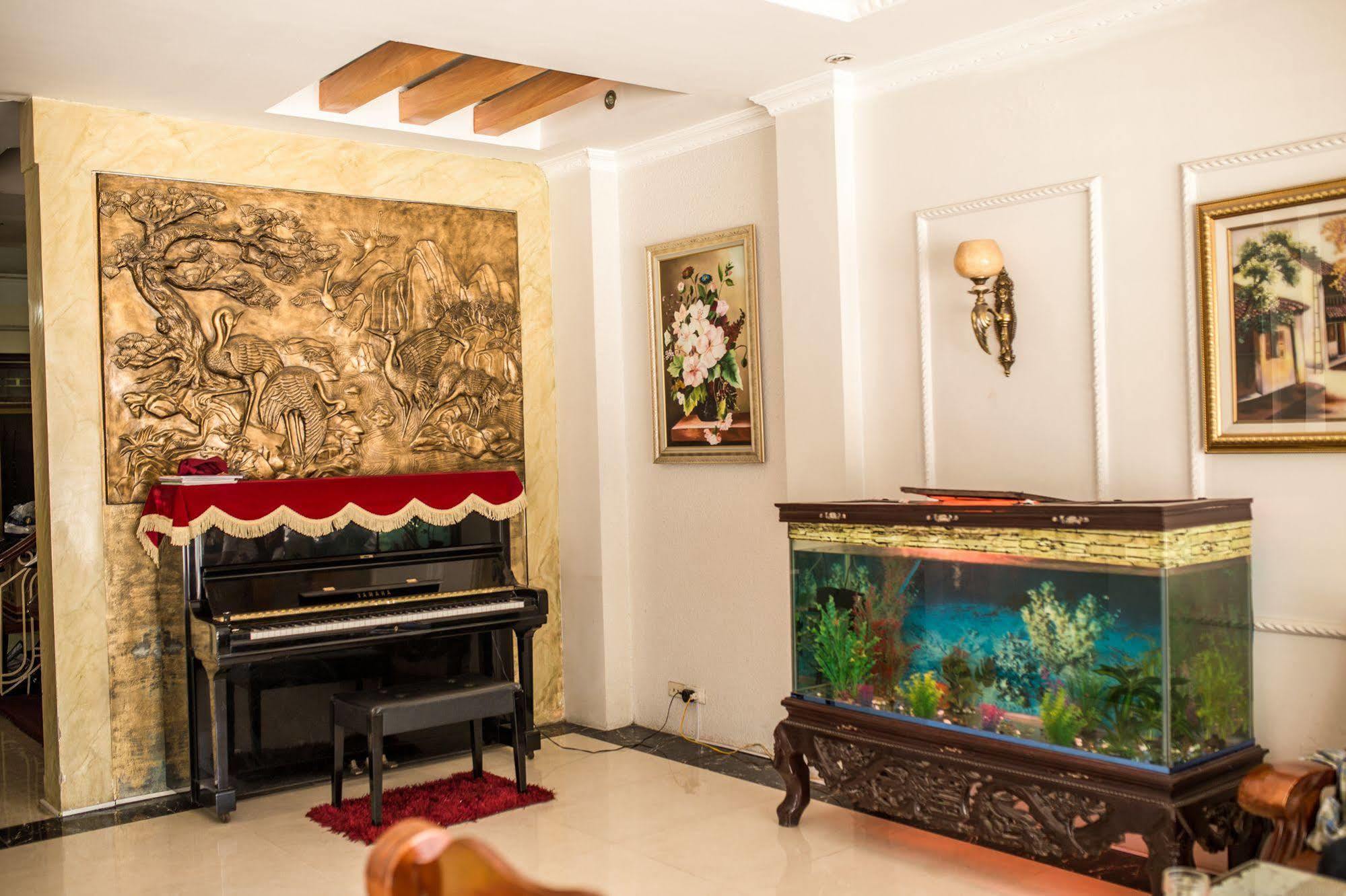 Le Grand Hà Nội - The Ruby Khách sạn 3*